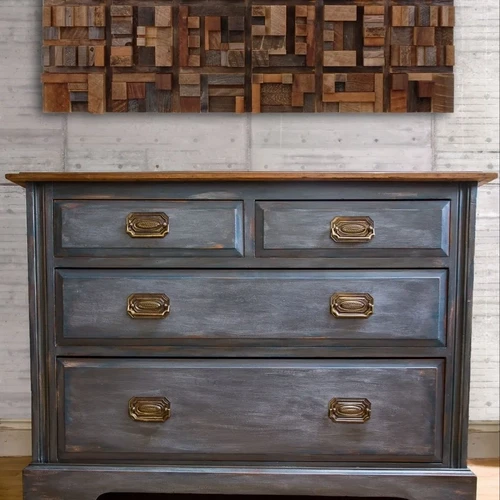 Colour Mixing Annie Sloan Paris Grey and Graphite